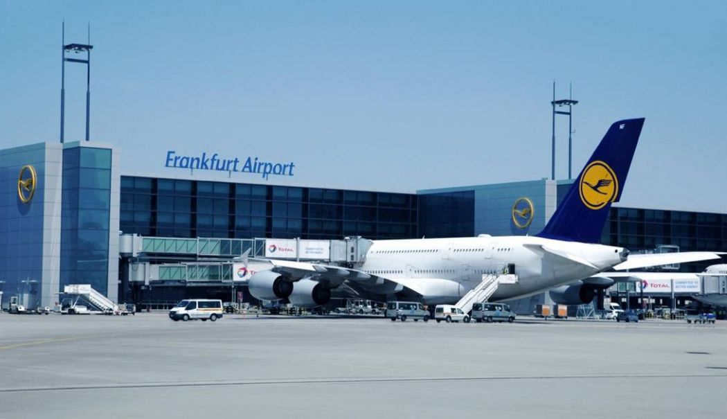 Trafic aerian suspendat pe aeroportul din Frankfurt după ce militanţii ecologişti au intrat pe pistă - frankfurt-aeroport-1721909449.jpg