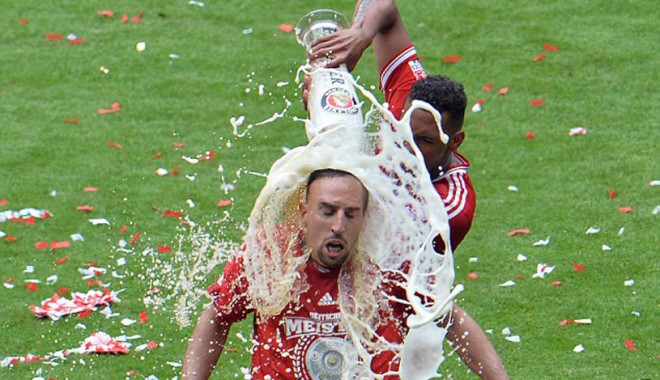 Tensiuni la Bayern Munchen! Ribery, certat la cuțite cu Boateng, dintr-un motiv...religios! - frankribery-1368461494.jpg