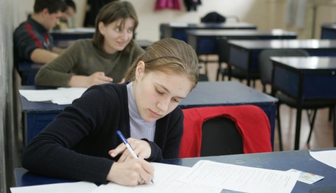 Problemele de la bacalaureatul din Franța din acest an, comparate cu cele din România - franta-1309932729.jpg