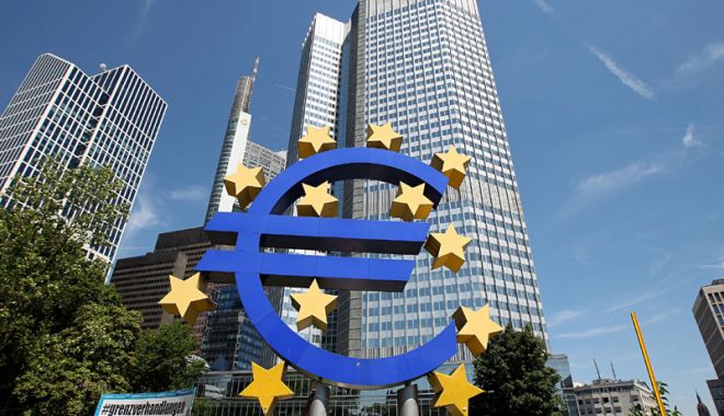 Franța și Germania sunt aproape de un acord privind reforma zonei euro - franta-1529239093.jpg