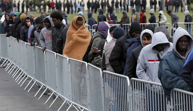 Francezii nu vor să mai primească imigranți în țara lor - frantanumaivreaimigranti-1457270451.jpg