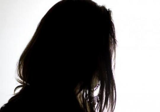 SEX cu MINORI, în CLASĂ și în mașina personală. O profesoară primește acuzații grave! - frantatreiminoriromaniarestatipe-1376922649.jpg