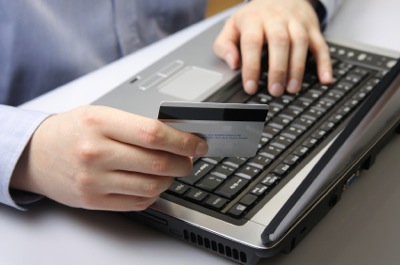 Șase români, arestați în SUA pentru fraude pe Internet în valoare de 3 milioane de dolari - fraudeporinternet-1354784690.jpg