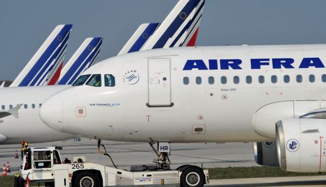 Franţa: 100 de ameninţări cu bombă în aeroporturi de la 18 octombrie - frenchairportshavebeenevacuated5-1698754868.jpg