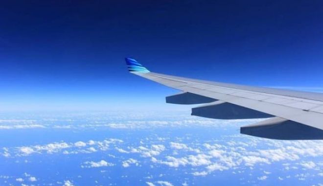 Toate zborurile anulate! Vremea rea ţine avioanele la sol