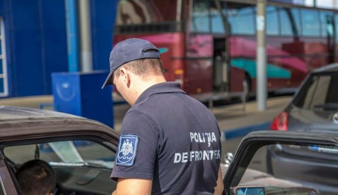 Zeci de cetăţeni străini şi români nu au putut intra şi ieşi din ţară, în ultimele 24 de ore