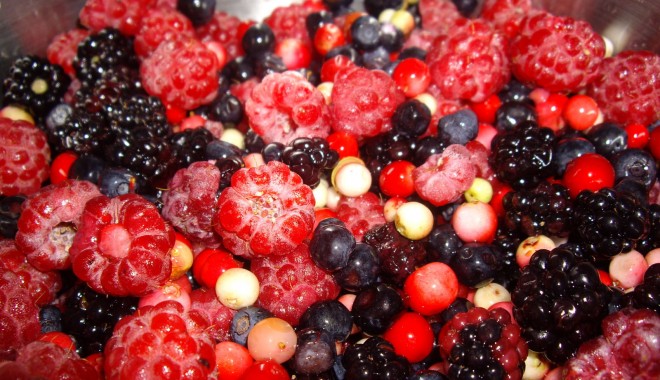 O nouă alertă alimentară! - fructe-1371625020.jpg