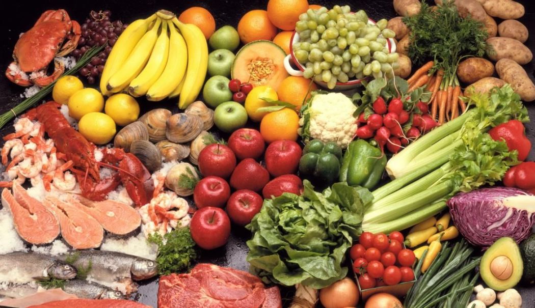 Care sunt fructele și legumele contaminate cel mai adesea cu pesticide - fructe-1765031616.jpg