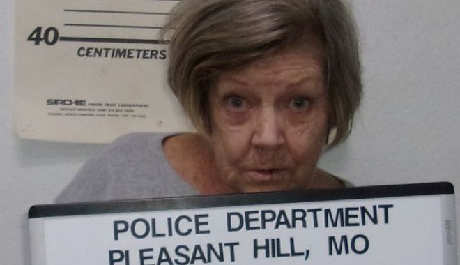 O bătrână din Missouri a jefuit de trei ori o bancă - ftd1rtgwyaaaei8-1680884138.jpg
