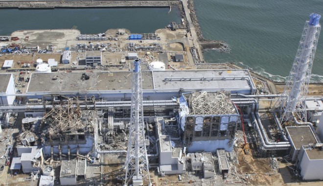 Japonia comemorează doi ani de la tragedia de Fukushima - fukushima-1362987325.jpg