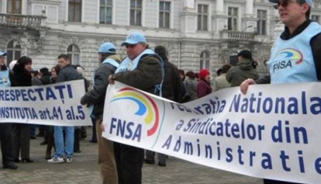 Funcționarii din administrația publică protestează mâine, în fața guvernului - functionariimitinglaguvern-1432632503.jpg