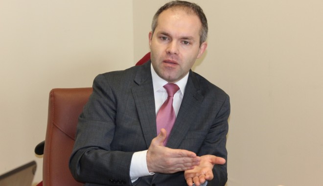 Daniel Funeriu  o critică pe Ecaterina Andronescu - funeriu-1341871138.jpg