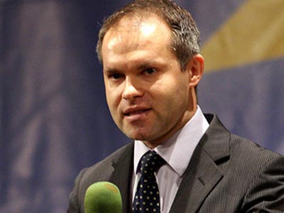 Funeriu către Ponta: Legea Educației blochează accesul plagiatorilor la posturi universitare - funeriu-1348314018.jpg