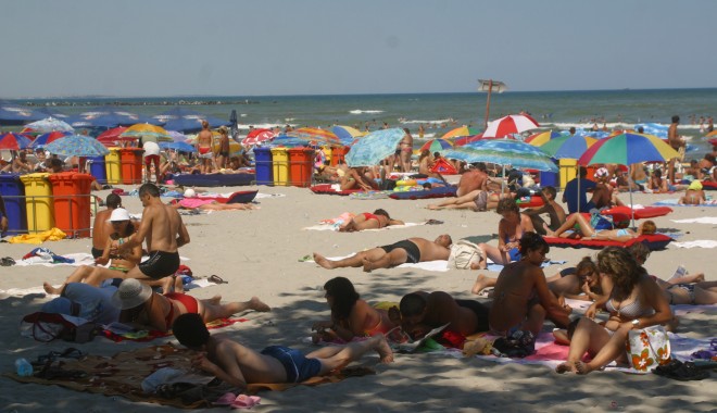 Turiștii din Mamaia, lăsați fără bunuri de un puști din Ovidiu - furt-1378297389.jpg