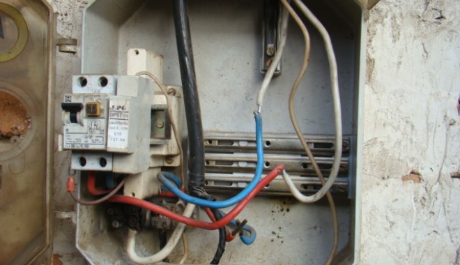 Dosar penal pentru furt de curent electric - furt-1396437797.jpg