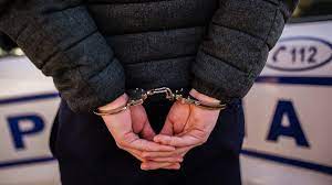 Tânăr dus în arest de polițiști pentru furt calificat - furt-1659535731.jpg