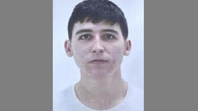Poliția cere ajutorul cetățenilor pentru prinderea tânărului care a furat un sac cu bani din mașina Poștei Române - furt3-1667390331.jpg