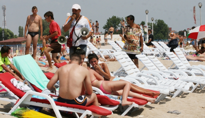 Cum a fost lăsată fără telefon mobil  o turistă  din Mamaia - furttelefondepeplajacopy-1468159705.jpg