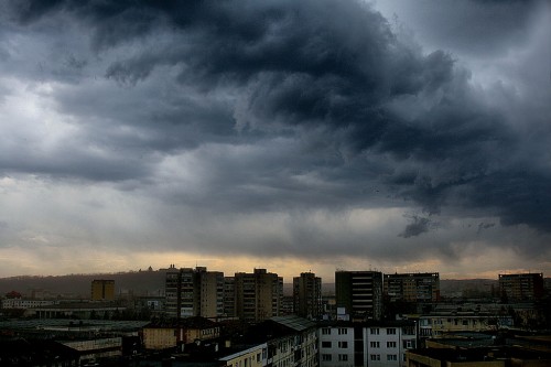ALERTĂ METEO! COD GALBEN de instabilitate atmosferică și ploi - furtuna-1466251552.jpg