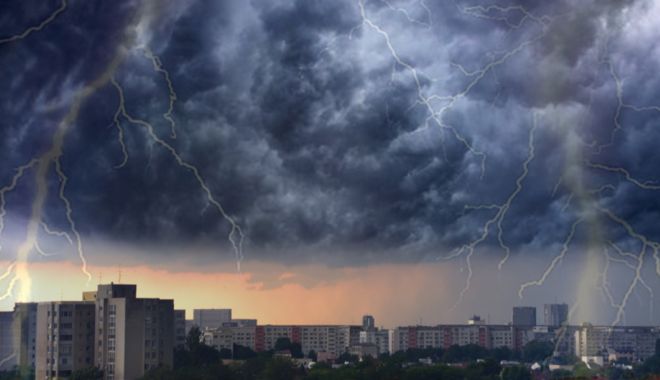 Vreme NEOBIȘNUIT DE CALDĂ! Meteorologii AVERTIZEAZĂ că este risc de FURTUNI VIOLENTE! - furtuna-1524557229.jpg