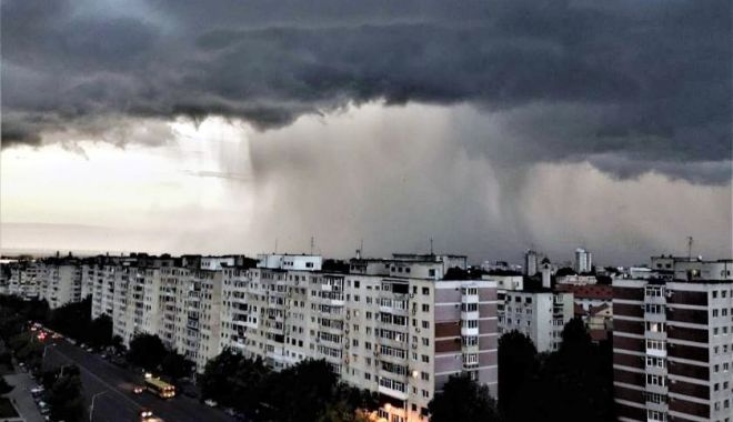 ATENȚIE CONSTĂNȚENI! COD GALBEN de furtună și grindină - furtuna-1556804179.jpg