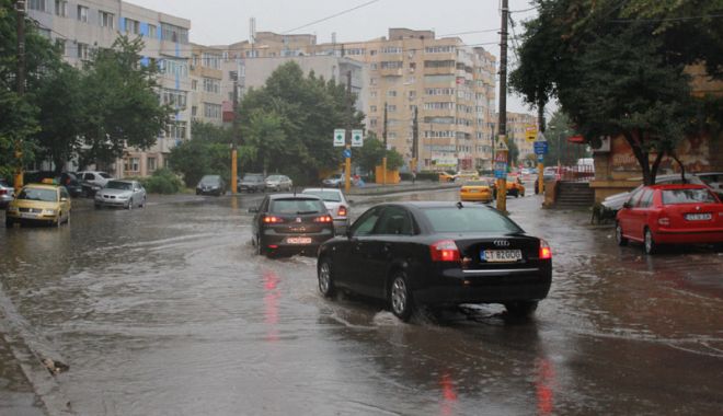 COD GALBEN DE VREME SEVERĂ! 23 DE JUDEȚE INTRĂ SUB AVERTIZARE METEO - furtuna11375196521-1526300434.jpg