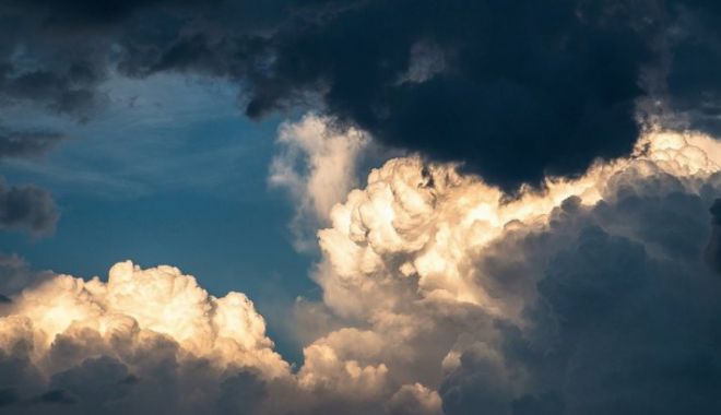 Alertă meteo de fenomene EXTREME, valabilă pentru aproape toată țara - furtunaploaienorifrumosipozabuna-1561621657.jpg