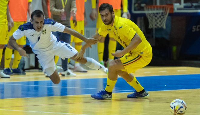 Spectacol total la Vršac! Serbia - România 4-4 într-un meci de futsal incredibil - futtsalromaniameci-1618151798.jpg