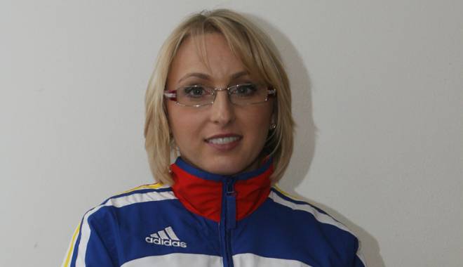 Gabriela Szabo, aniversata zilei - gabi-1415951242.jpg