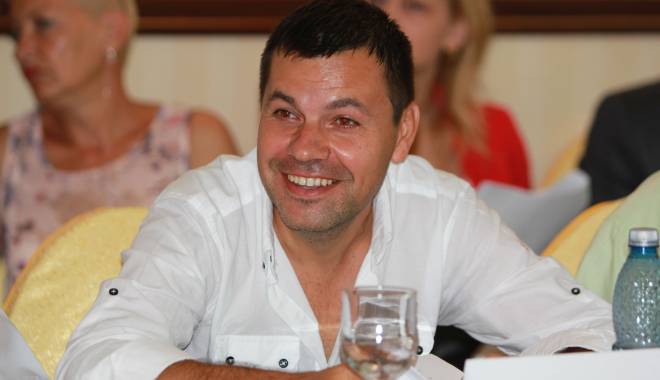 Gabi Stan ar putea părăsi fotoliul de viceprimar. Făgădău îl așteaptă la discuții - gabistan-1449844234.jpg