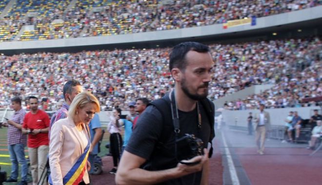 Gabriela Firea s-a întors pe Facebook! - gabrielafireahuiduita90541400-1528812988.jpg