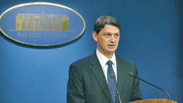 Ministrul Berca și-a concediat un consilier și a înlocuit mașinile de lux cu Loganuri la MAI - gabrielberca22579200-1331821078.jpg