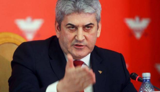 Gabriel Oprea, pus sub urmărire de DNA - gabrielopreamana-1454664503.jpg