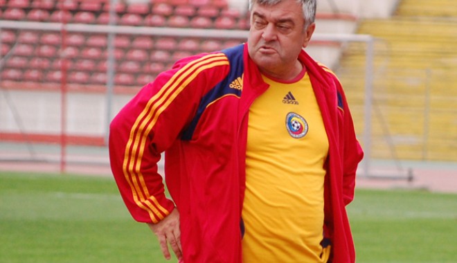 Fotbaliștii de la Săgeata au plecat în vacanță cu buzunarele goale - gachefotoliga2-1323987866.jpg