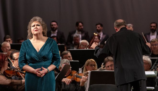 „Gala Anului Nou 2022” primul eveniment la Teatrul „Oleg Danovski” - galaanuluinou4-1641298771.jpg