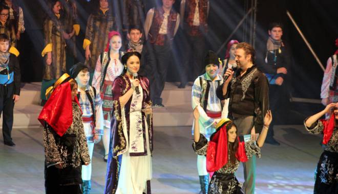 Mii de elevi și profesori, din nou la Gala Culturală Româno-Turcă - galaculturala-1427827700.jpg