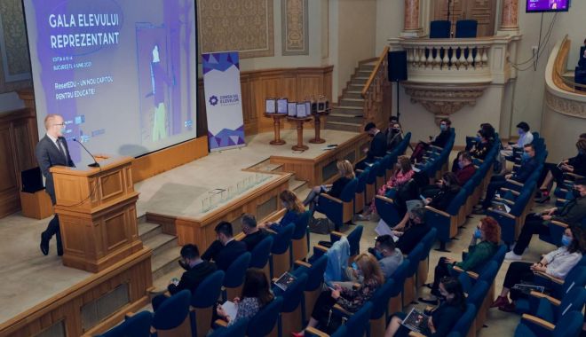 Consiliul Național al Elevilor invită comunitatea să nominalizeze profesorii de 10 și elevii implicați - galaelevuluireprezentant-1648626140.jpg
