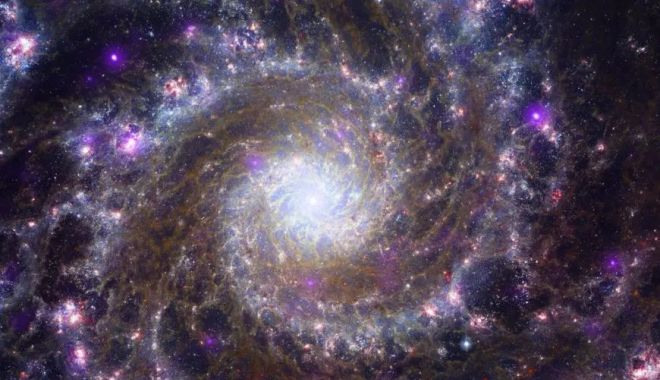 NASA a transmis noi imagini uimitoare din Univers - galaxie-2-1685469528.jpg