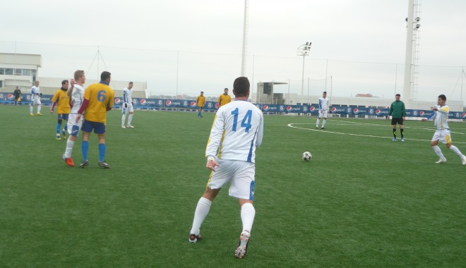 Fotbal. FC Farul, învinsă de Dunărea Călărași: 0-2 / Galerie foto - galeriefotofarulcalarasi7-1360152601.jpg