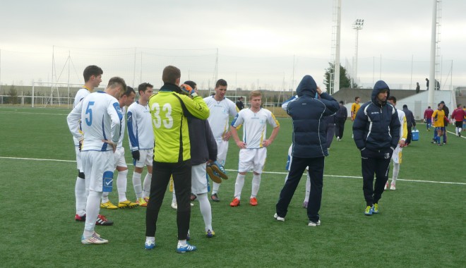 Fotbal. FC Farul, învinsă de Dunărea Călărași: 0-2 / Galerie foto - galeriefotofarulcalarasi8-1360152630.jpg