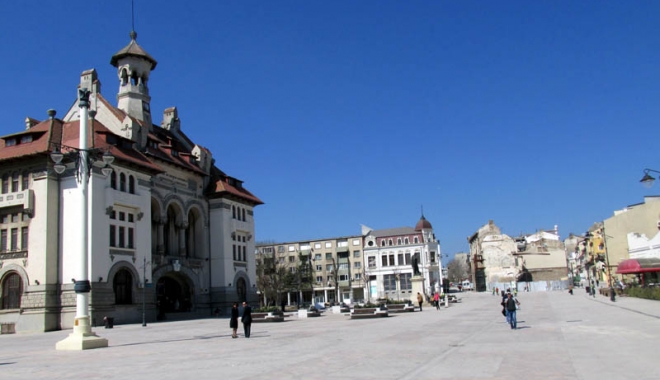 Avarie RAJA. Zona Pieței Ovidiu din Constanța, lipsită de apă rece - galeriefotopiataovidiu1397057790-1493024069.jpg