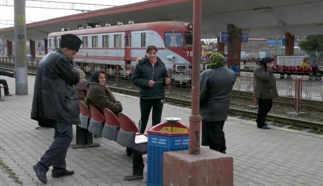 Iarna face ravagii!Trenuri întârziate din cauza poleiului - garacfr0-1452159799.jpg
