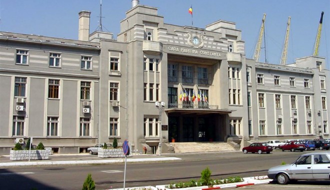 Nicolae Valeriu Ionescu a preluat șefia administrației porturilor maritime - garamaritima-1377272992.jpg