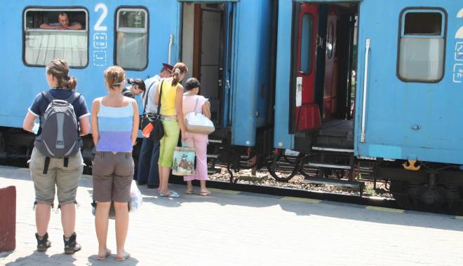 Restricții de viteză la trenurile CFR, pe ruta București – Constanța - garatrenturistigf10-1436344504.jpg