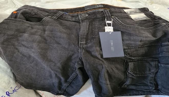 Mii de haine susceptibile a fi contrafăcute, depistate în Portul Constanța - garda-1628672432.jpg