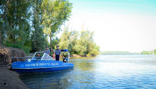 Garda de Coastă oferă gratuit patru șalupe - gardabarci-1600263673.jpg