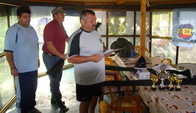Polițiști de frontieră răsplătiți cu mini-vacanțe la munte - gardacoastaconcurspescuit1134788-1347909784.jpg