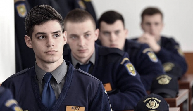 Garda de Coastă recrutează candidați. Cât durează școlarizarea - gardade-1508948593.jpg