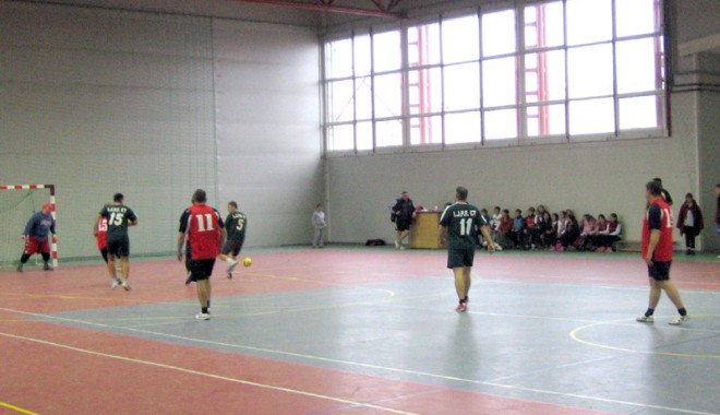 Garda de Coastă știe și fotbal! - gardadecoastastiesifotbal-1385749929.jpg