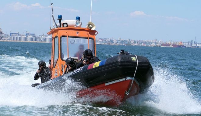 Desfășurare de forțe impresionantă în Marea Neagră, pentru salvarea vieților în pericol - gardaoperatiunesursagardadecoast-1595529706.jpg